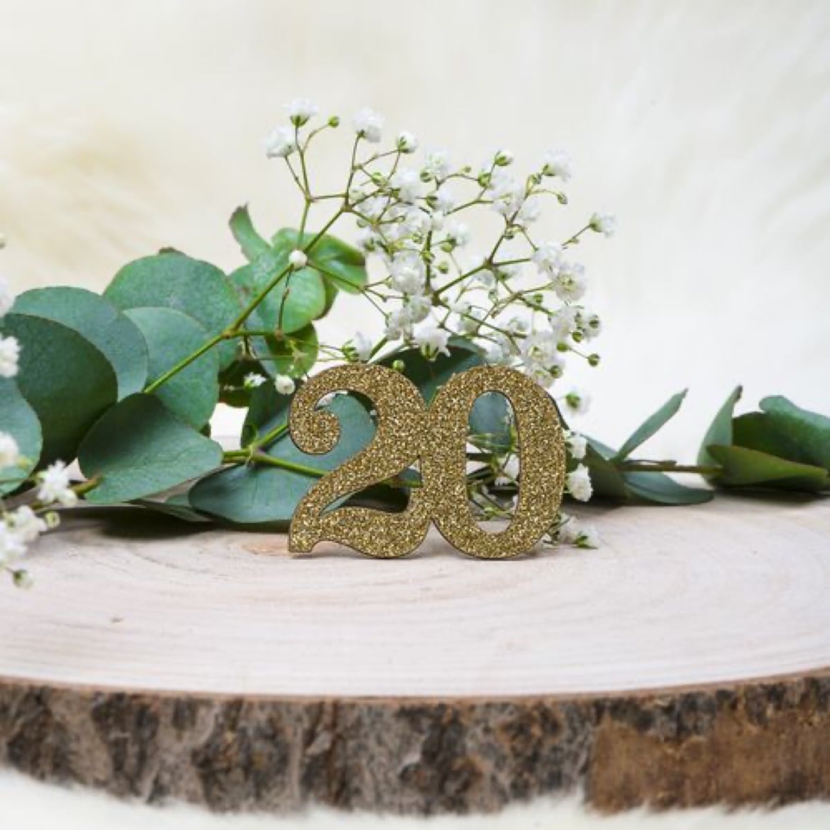 Décorations 20 en bois doré