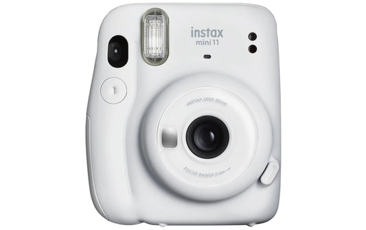 Fujifilm Instax Mini 11 - Ice White (location)
