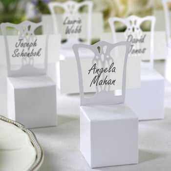 chaises blanches