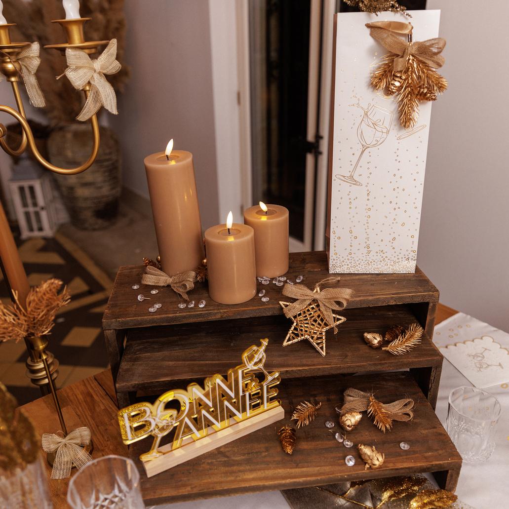 Déco "Bonne Année" Bubbles Party sur socle bois - Blanc et Or