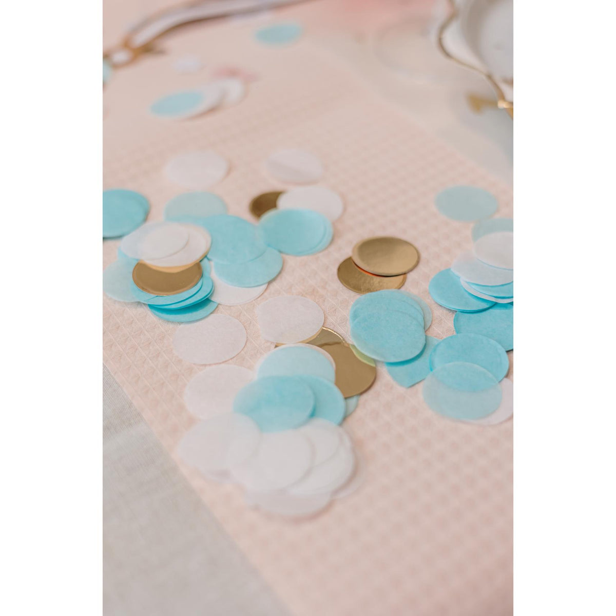 Confettis papier Ciel, Blanc et Or (2,5cm)