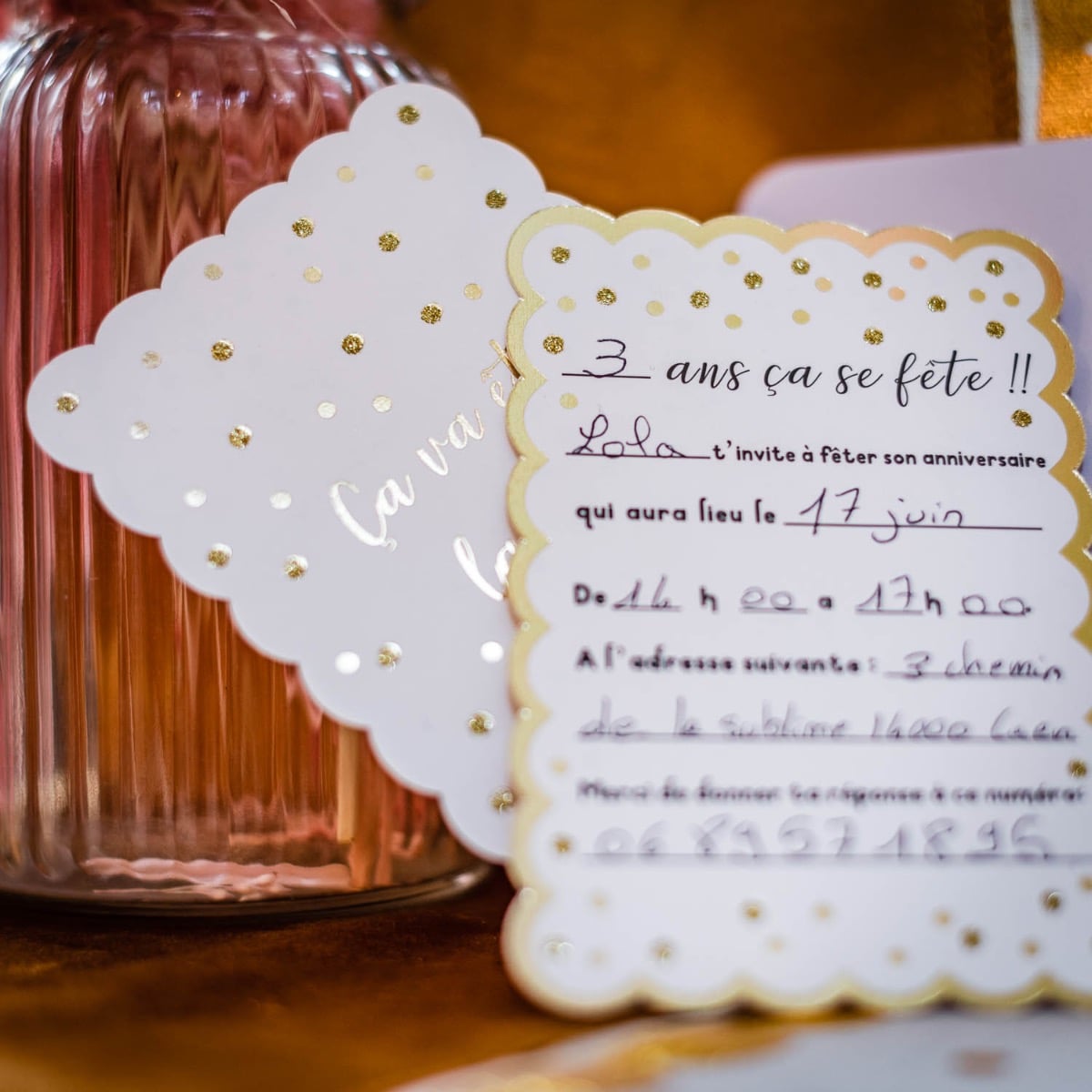 Invitations Pois dorés (8pcs)