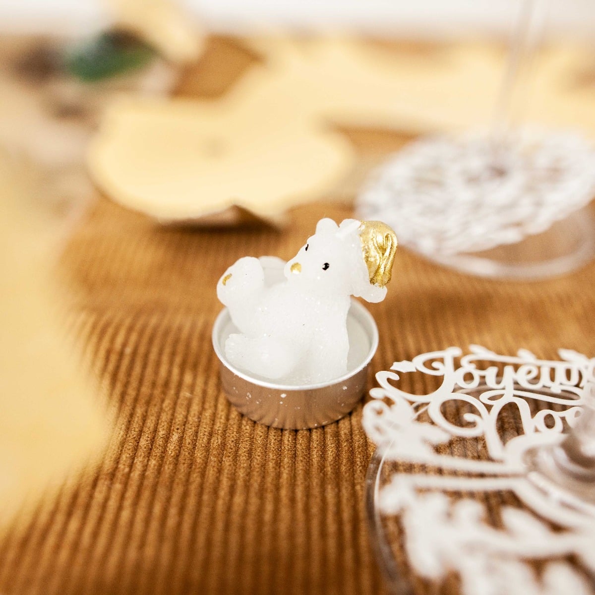 Bougie Ourson avec son bonnet doré (4.5cm)