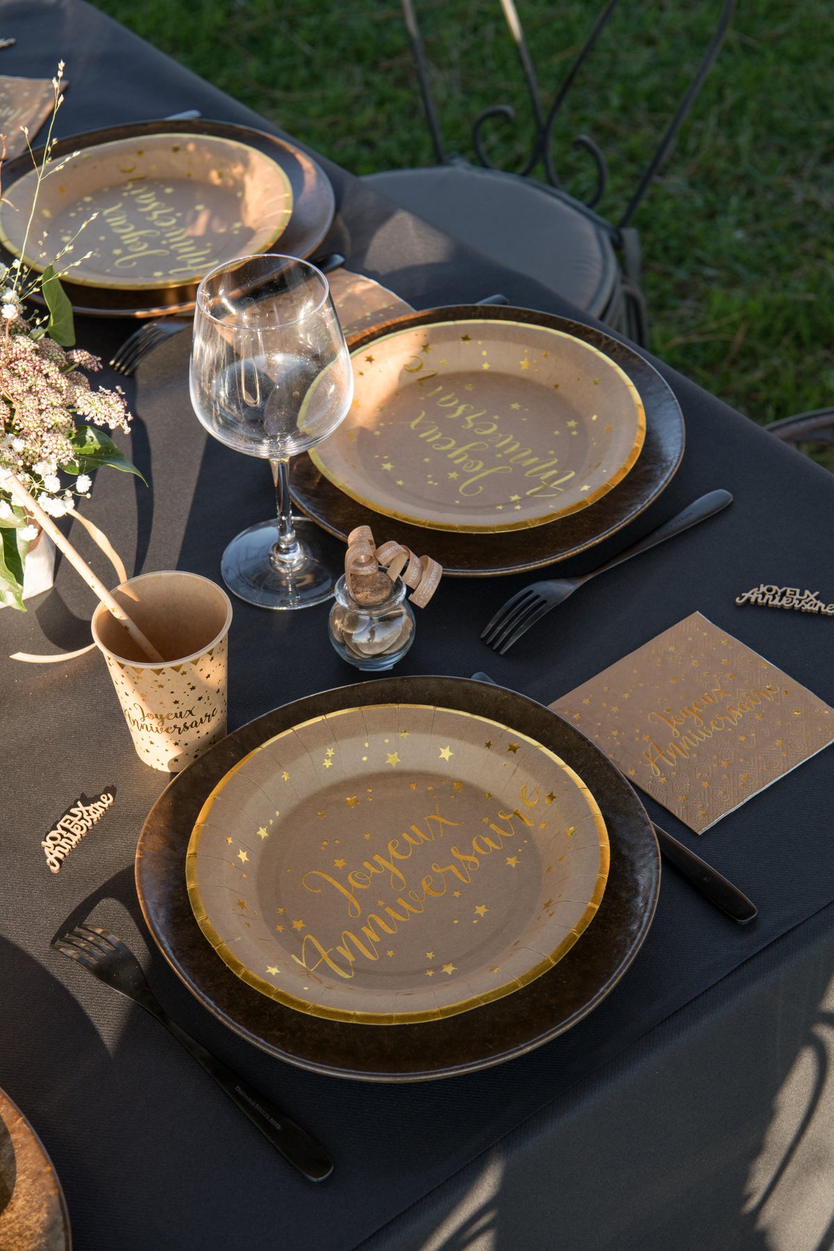 "Joyeux Anniversaire" plates Kraft (10 pcs)