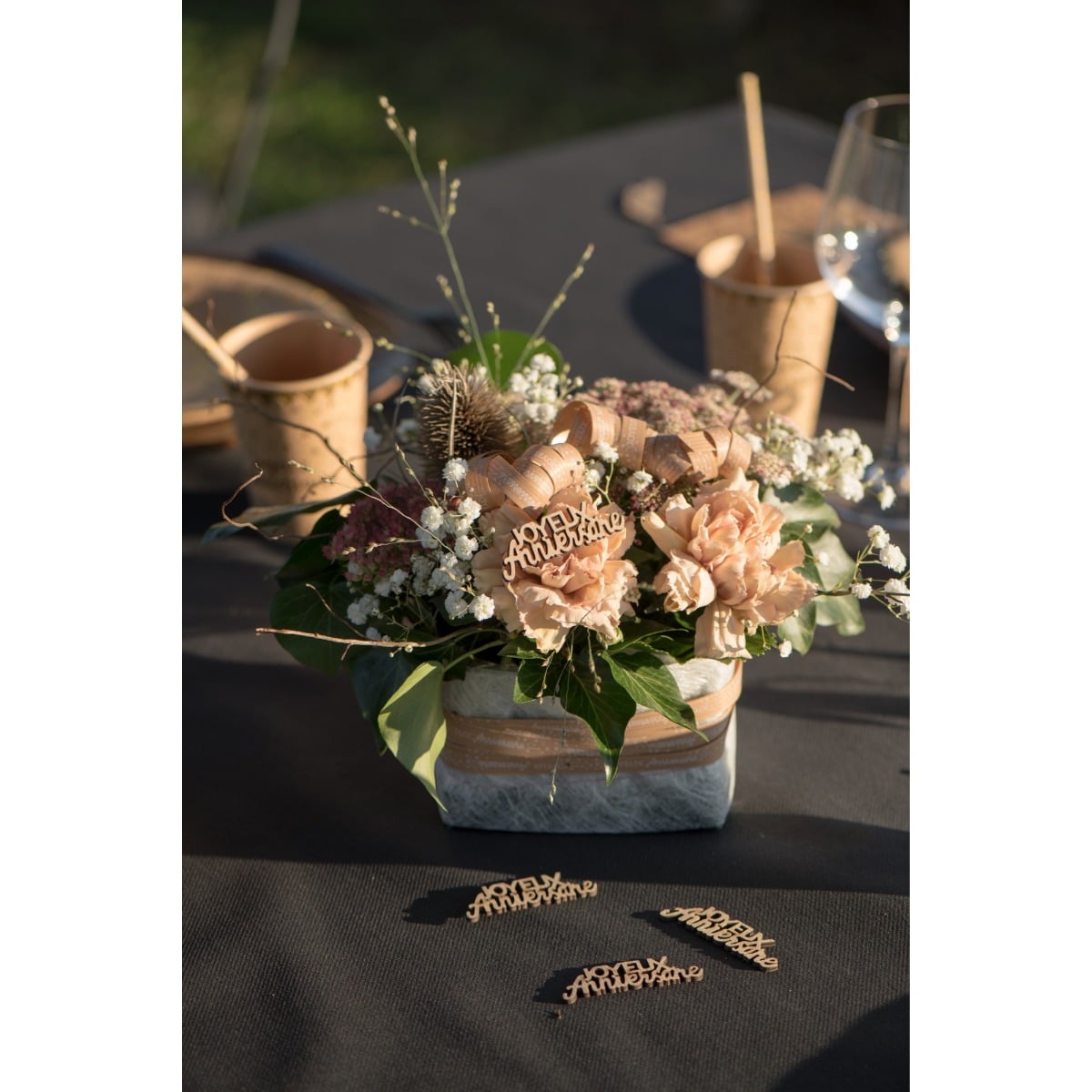 Déco à parsemer en bois - Joyeux Anniversaire Doré