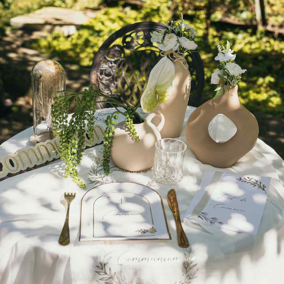 Chemin de table Communion avec Feuilles dorées