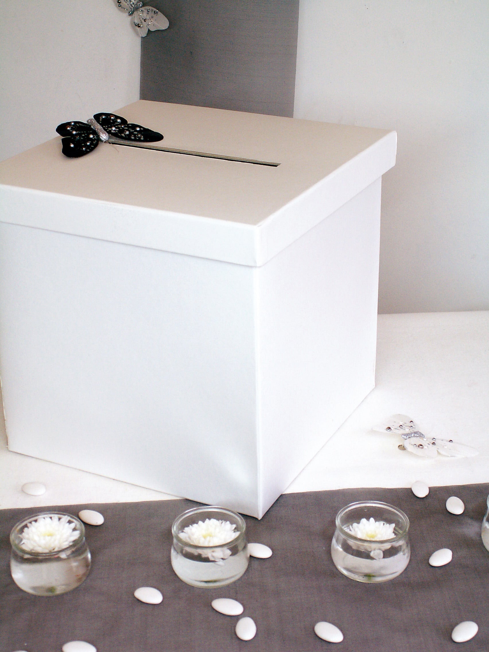 Tirelire blanche