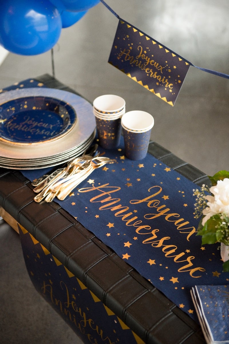 Chemin de table "Joyeux Anniversaire" Bleu (3m)