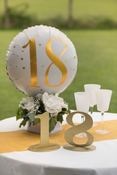 Marque-Table Chiffre Or