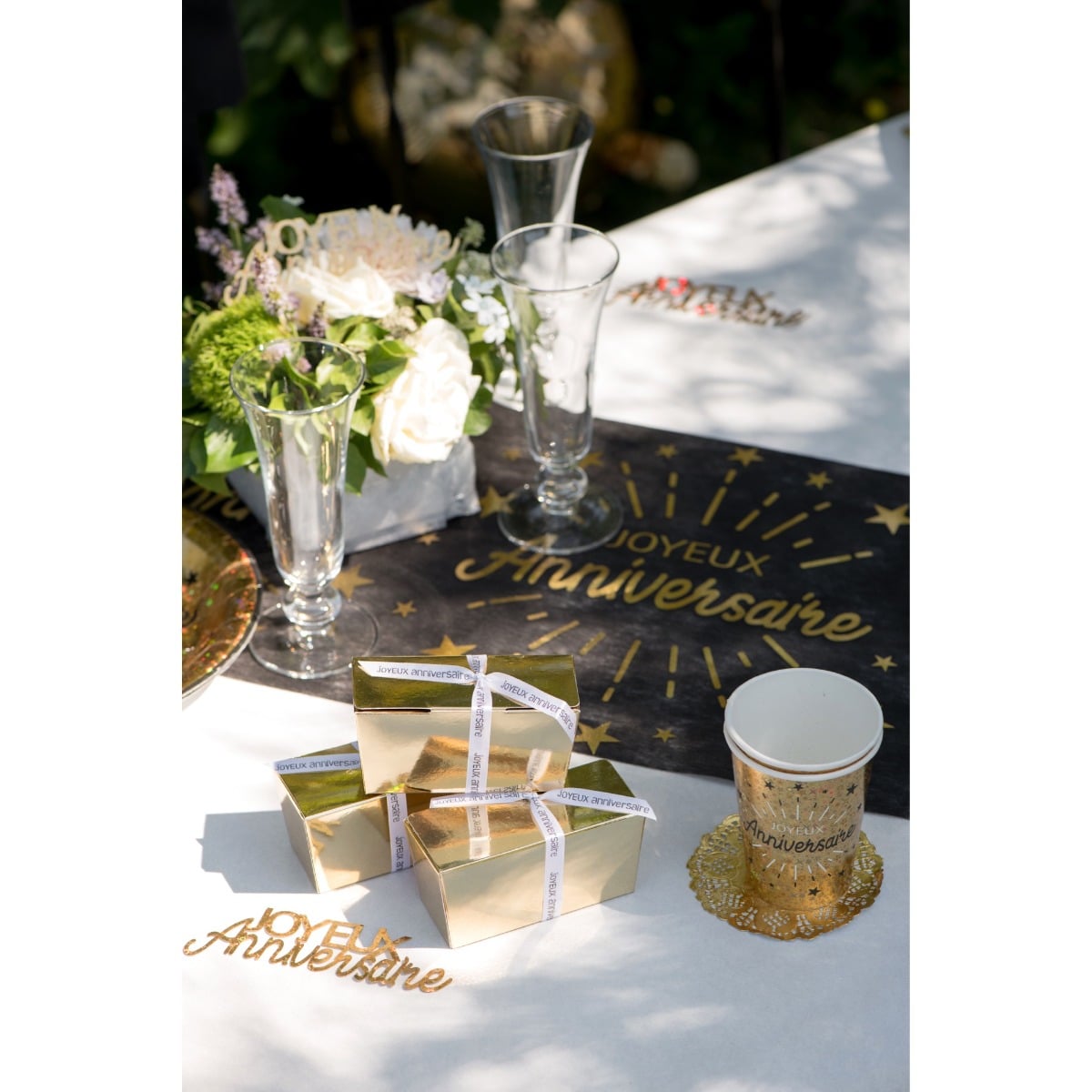 Décos à parsemer Joyeux Anniversaire Or (2pcs)