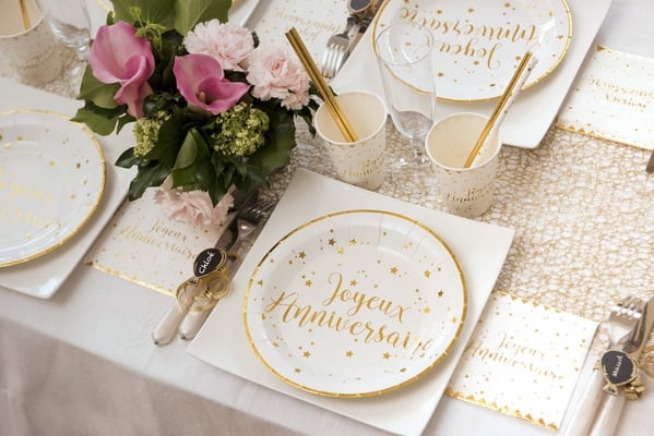 Assiettes "Joyeux Anniversaire" Or (10 pcs)