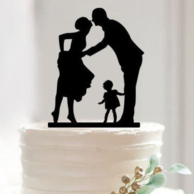 Figurine "Mariés et enfant vers papa"