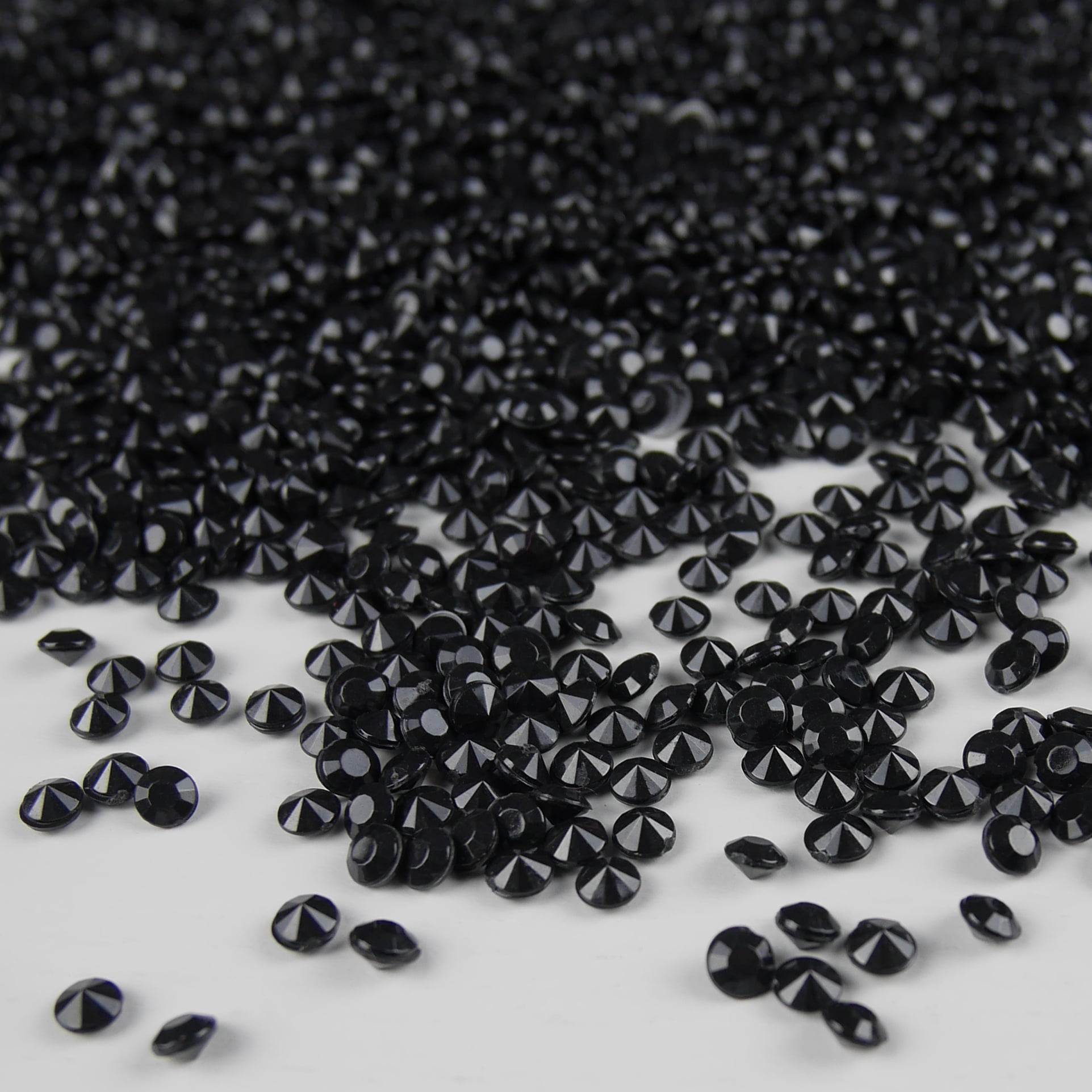Diamants Noir - 4.5 à 10mm (50ml)