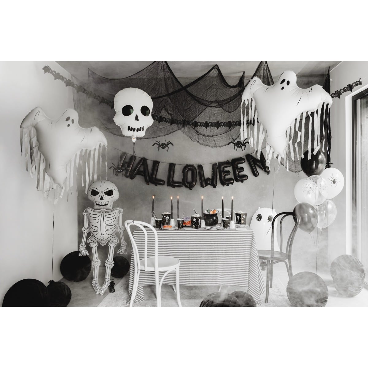 Ballon en aluminium - Fantôme avec franges (93cm)