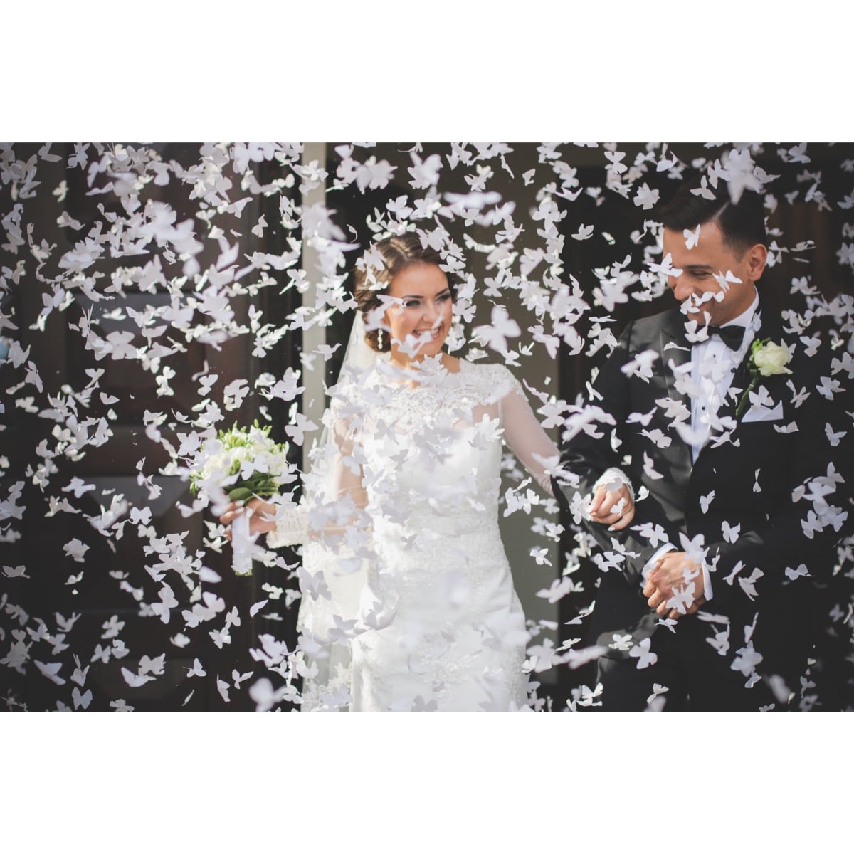 Canon à Confettis Papillons blanc - 40cm